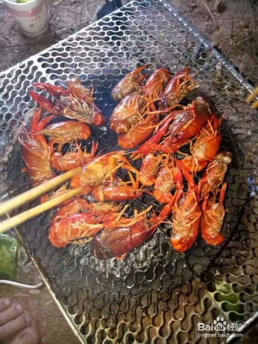 美味龙虾的吃法