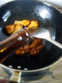 红烧萝卜鸡翅根的特色做法