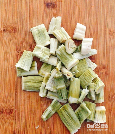 笋干土豆炖肉的做法