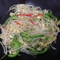 家菜常:黄豆芽炒牛筋