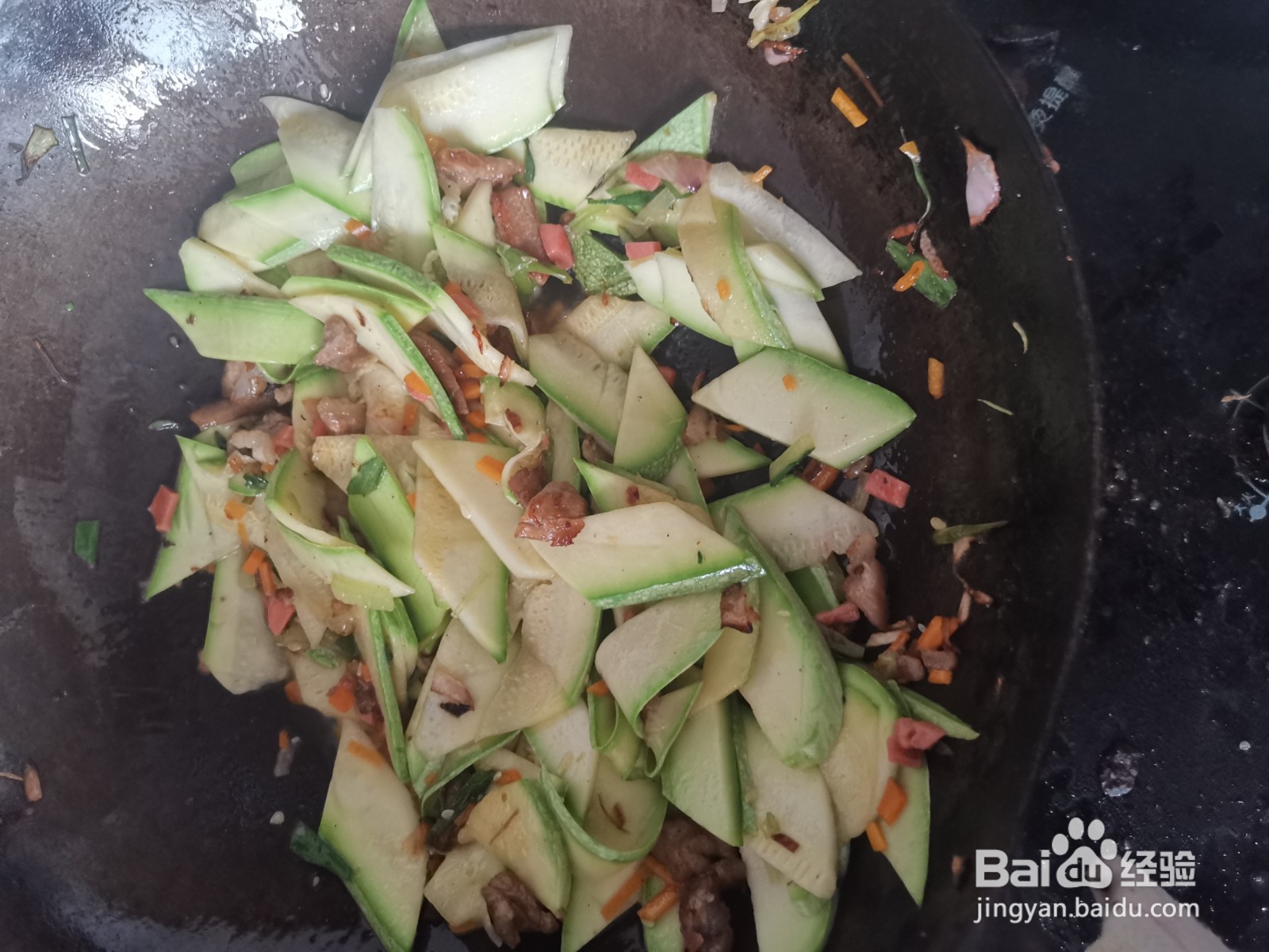 火腿丁炒西葫芦