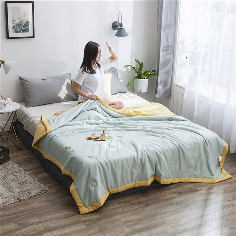 享夏日舒爽睡眠的8款透气纤维被