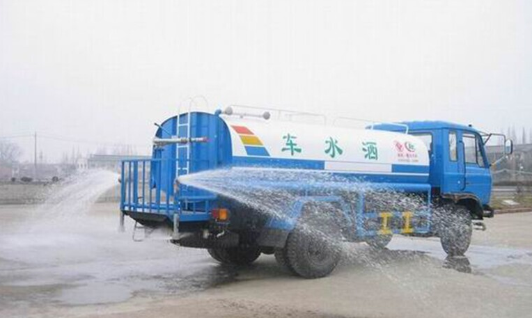 本人只有C1照驾照，请问可以当洒水车司机吗