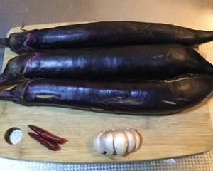 凉拌菜：茄子拌蒜