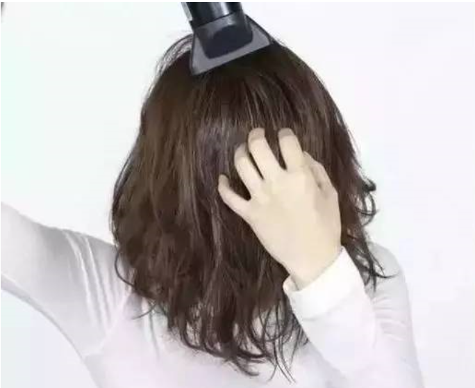 烫过的头发怎么吹