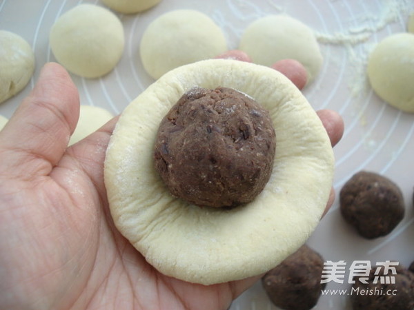 玉米面豆沙包