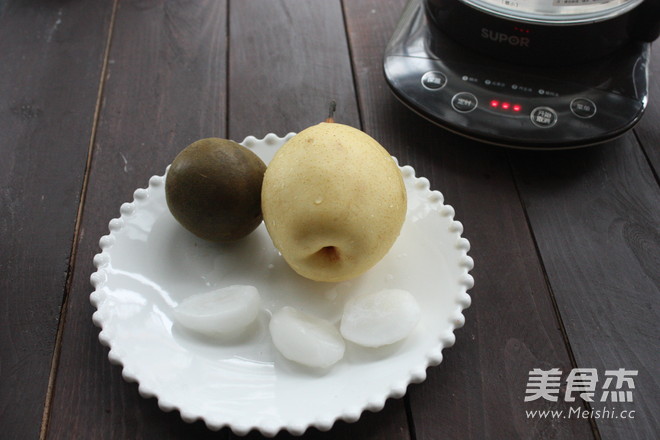海底椰罗汉果雪梨饮