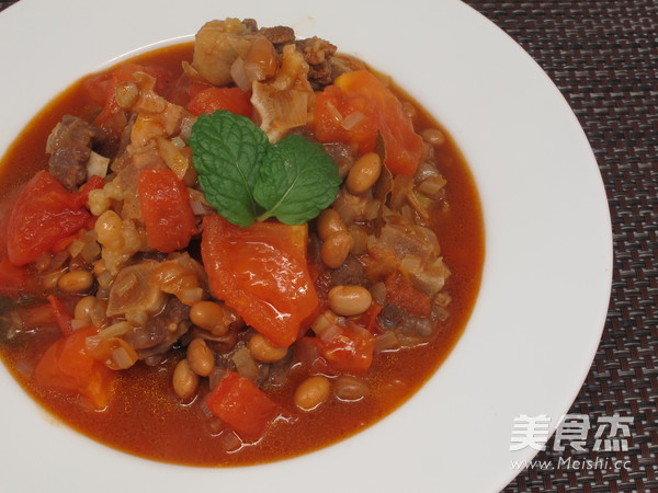 冬季来一碗暖暖的番茄黄豆焖牛尾