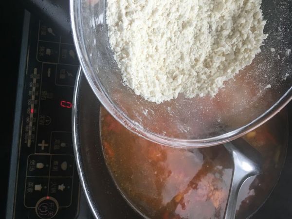 西红柿虾仁疙瘩汤