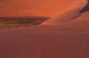 彩色沙漠是怎样形成的