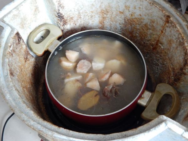 西红柿山药牛骨汤