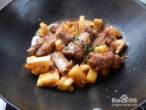 如何做菠萝焖排骨