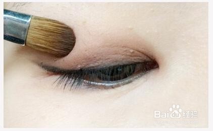内双怎么画眼线才能使眼睛更大更有神