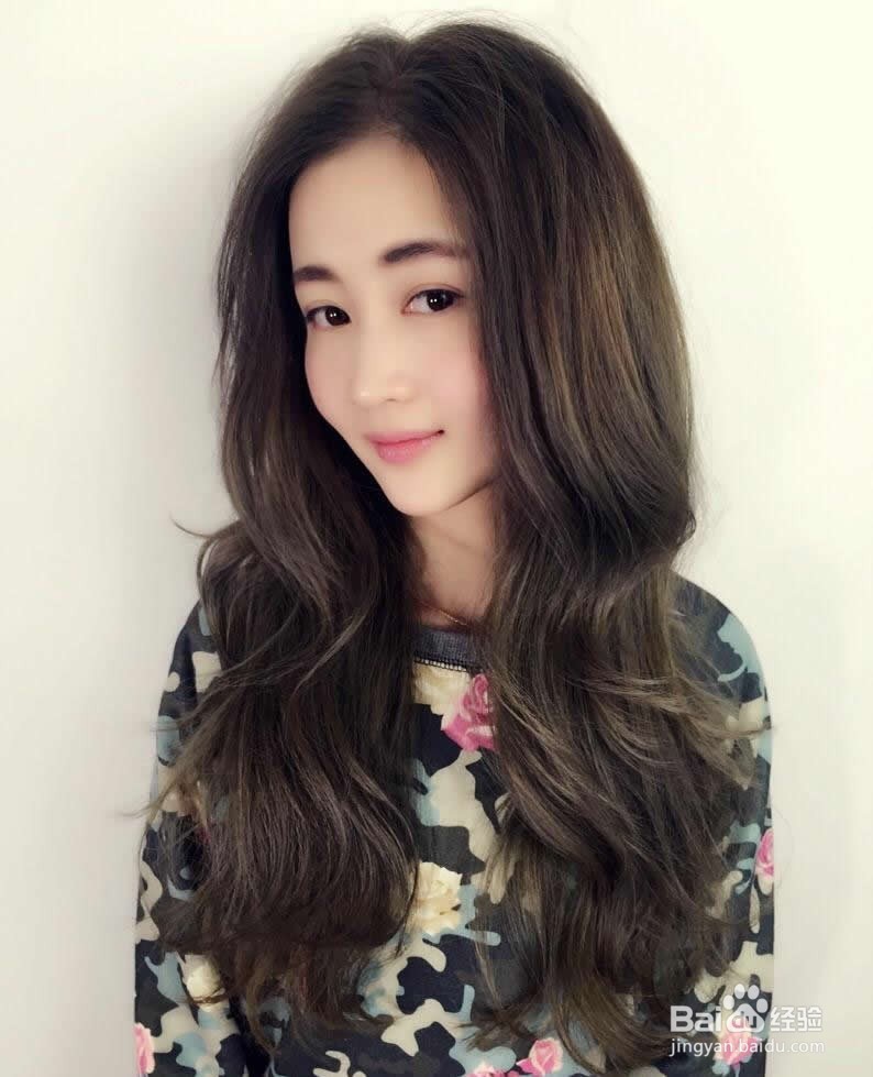 什么样的女孩更适合大波浪发型