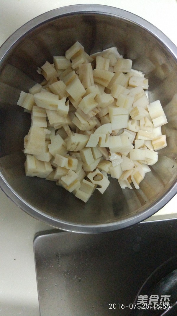 凉拌藕丁的做法
