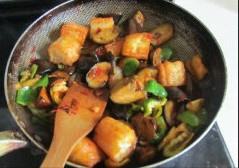 豆瓣茄子炒油条