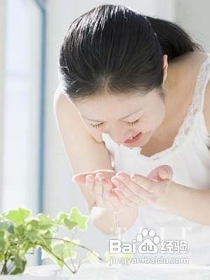 不花钱DIY牙膏面膜去黑头的有效方法