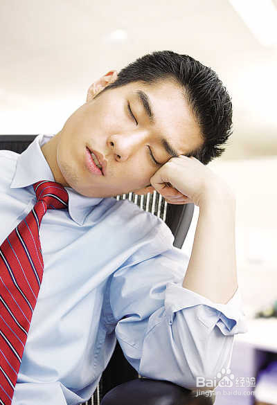 夏天开车犯困怎么办？