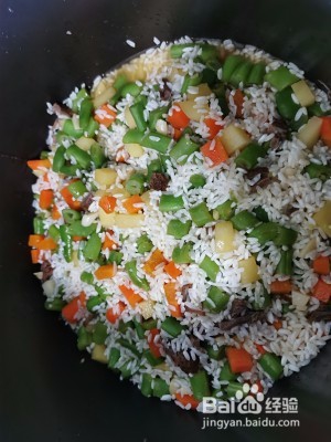 如何做出好吃的豆角焖饭