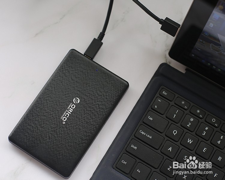 高速C插口2.5寸硬盘盒装配体验