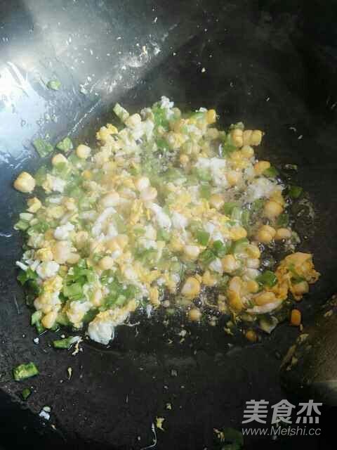 青椒玉米蛋炒饭
