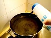 怎样自制宵夜绿酱虾球螺丝面