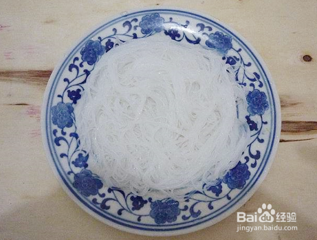 家庭自制蒜蓉粉丝蒸鱿鱼