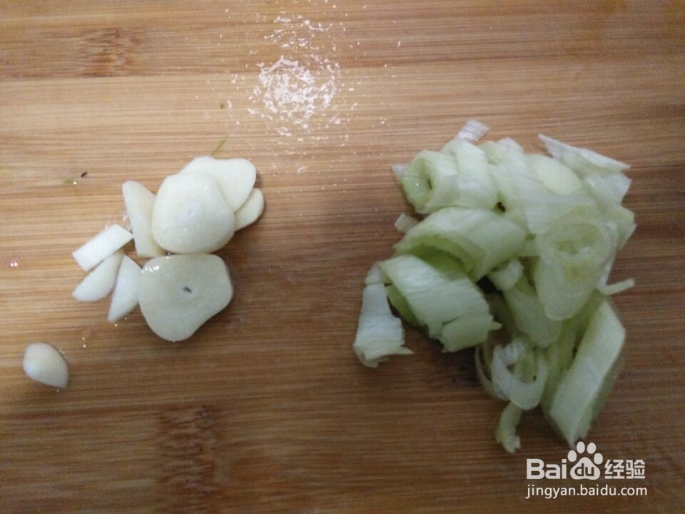 #美食# 家常青椒土豆片的简单做法