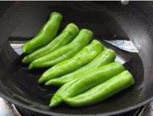 虎皮-尖椒的简单做法