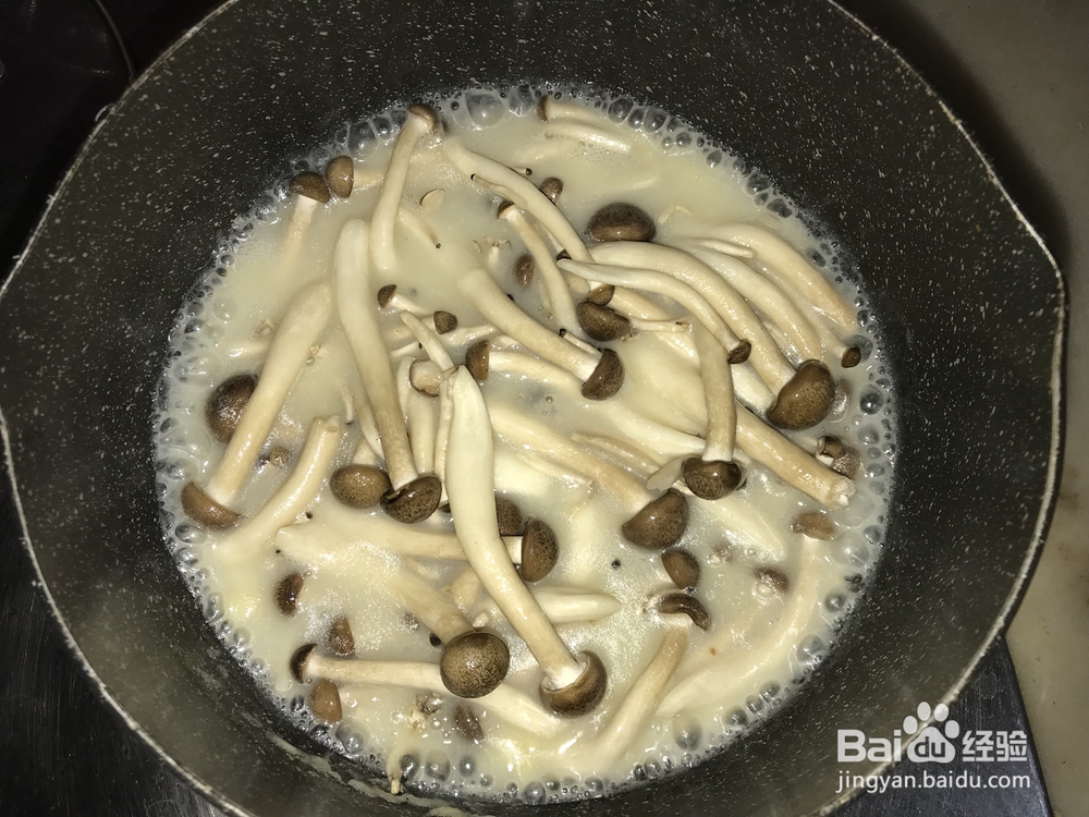 没那么讲究的白汁蟹味菇意大利面