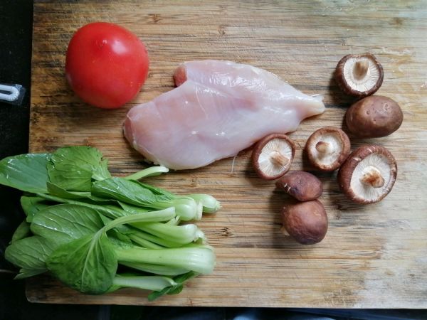 茄汁鸡胸肉香菇丸子