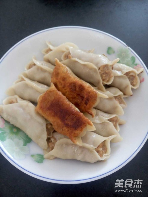 猪肉大葱水煎饺