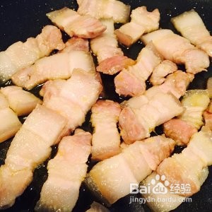 酸菜炖五花肉的做法