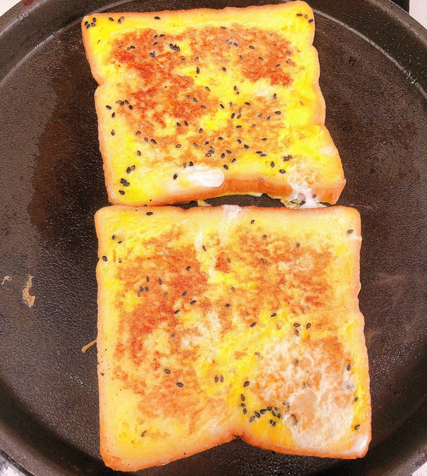 黑芝麻鸡蛋面包片
