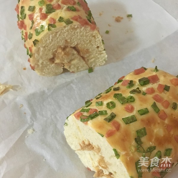 葱香肉松面包卷