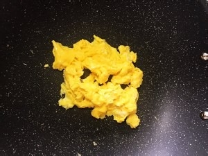 怎么样做出美味的西兰花木耳炒鸡蛋