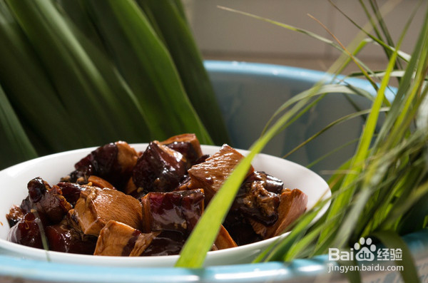 【三角】酱油肉粽