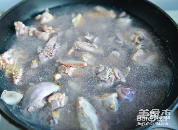 苏泊尔栗子炖笨鸡