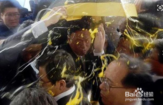 被人泼水怎么办