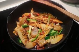 春笋炒五花肉