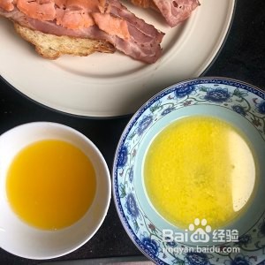 烟熏三文鱼培根本尼迪克蛋，附水波蛋荷兰酱做法