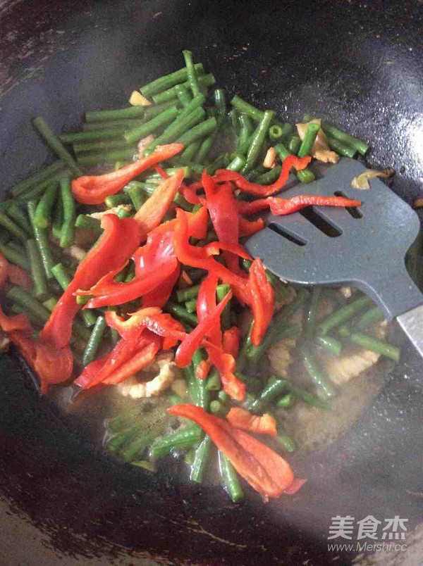 豇豆炒肉的做法