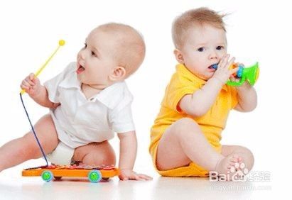 新生儿时期的动作和感知觉发展有哪些特点