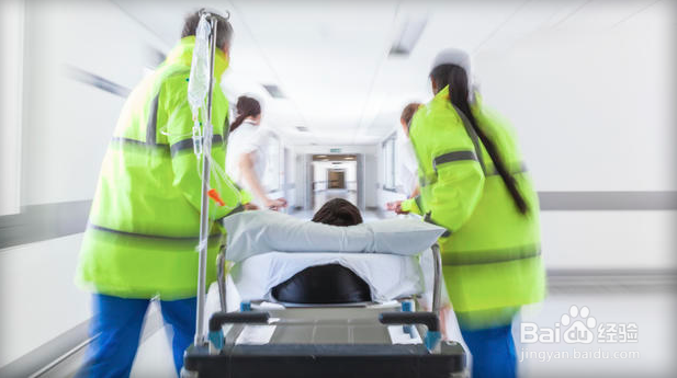 如何避免度假期间生病