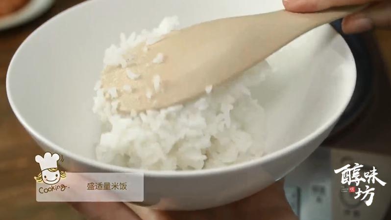如何做出鲜美爽口的三文鱼刺身盖饭