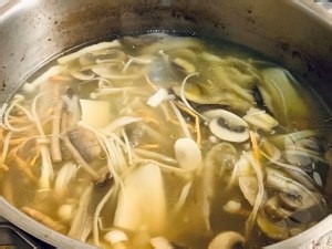 鲜到起飞的菌菇汤的做法