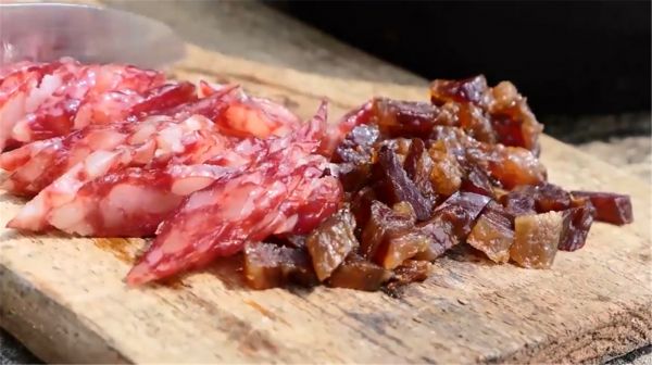北极虾腊味煲仔饭