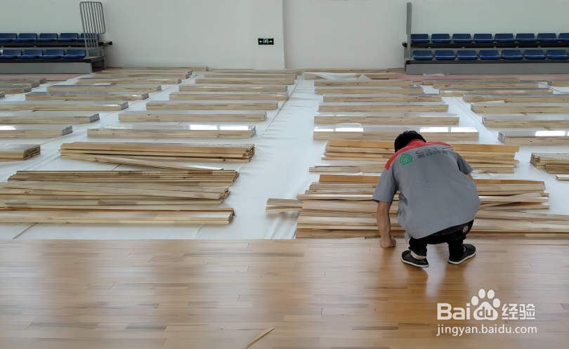 体育馆运动木地板浸水该怎么办