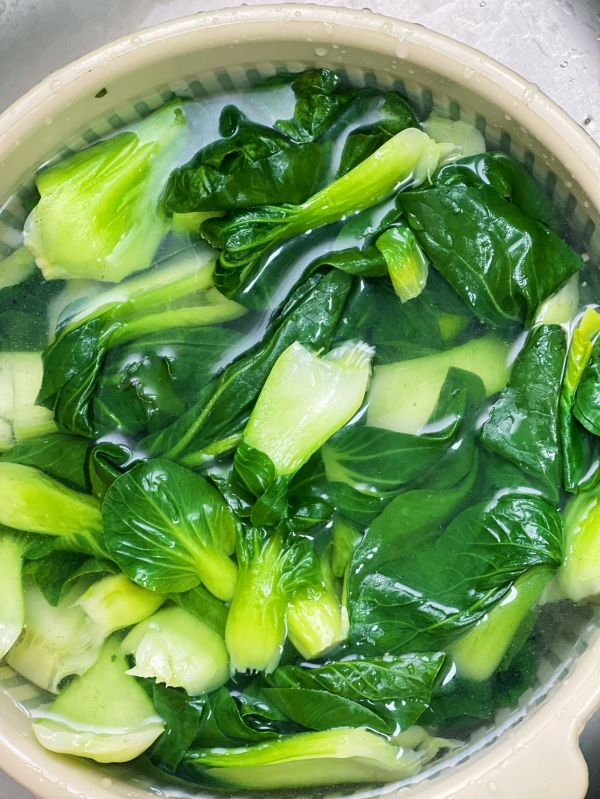 小白菜香菇馄饨