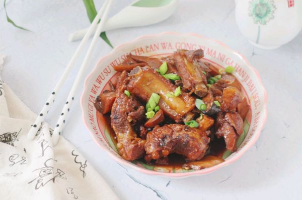 杏鲍菇酱焖排骨